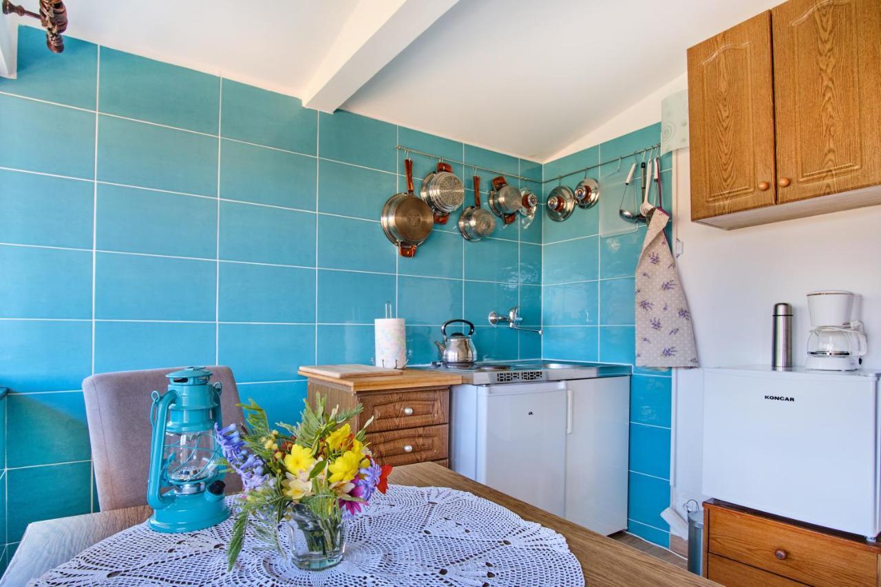Apartments Mirella Mali Losinj Bagian luar foto