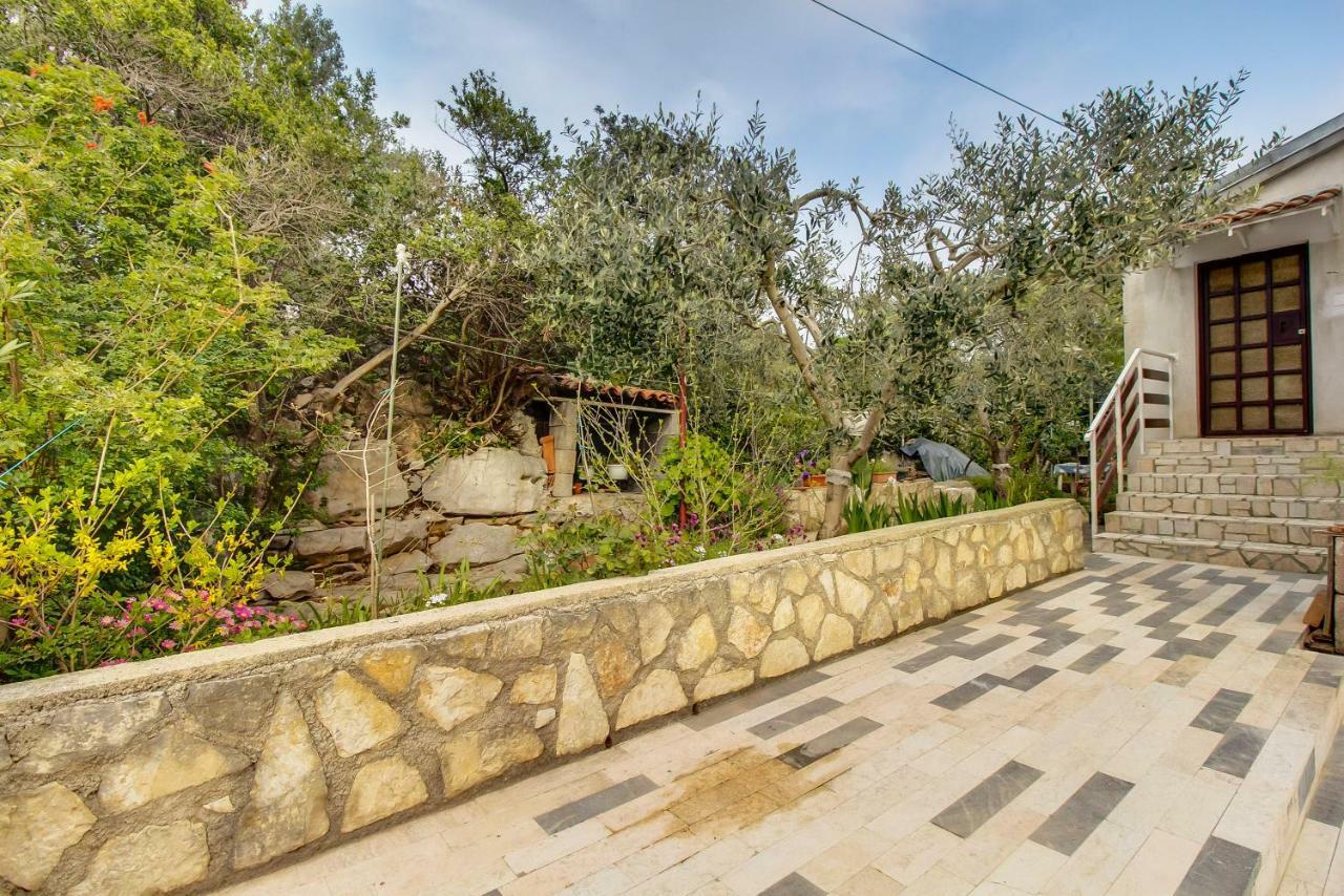 Apartments Mirella Mali Losinj Bagian luar foto