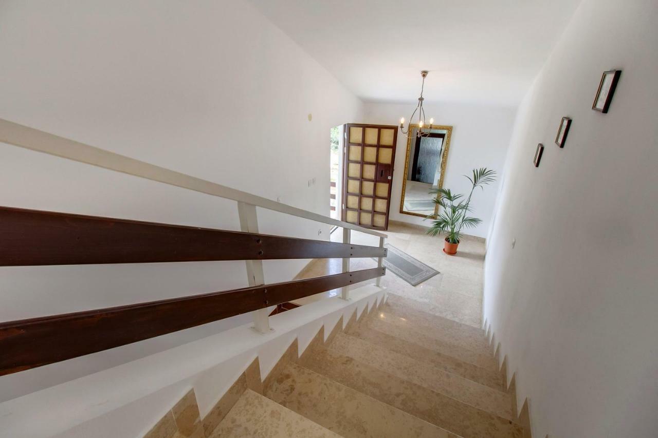 Apartments Mirella Mali Losinj Bagian luar foto