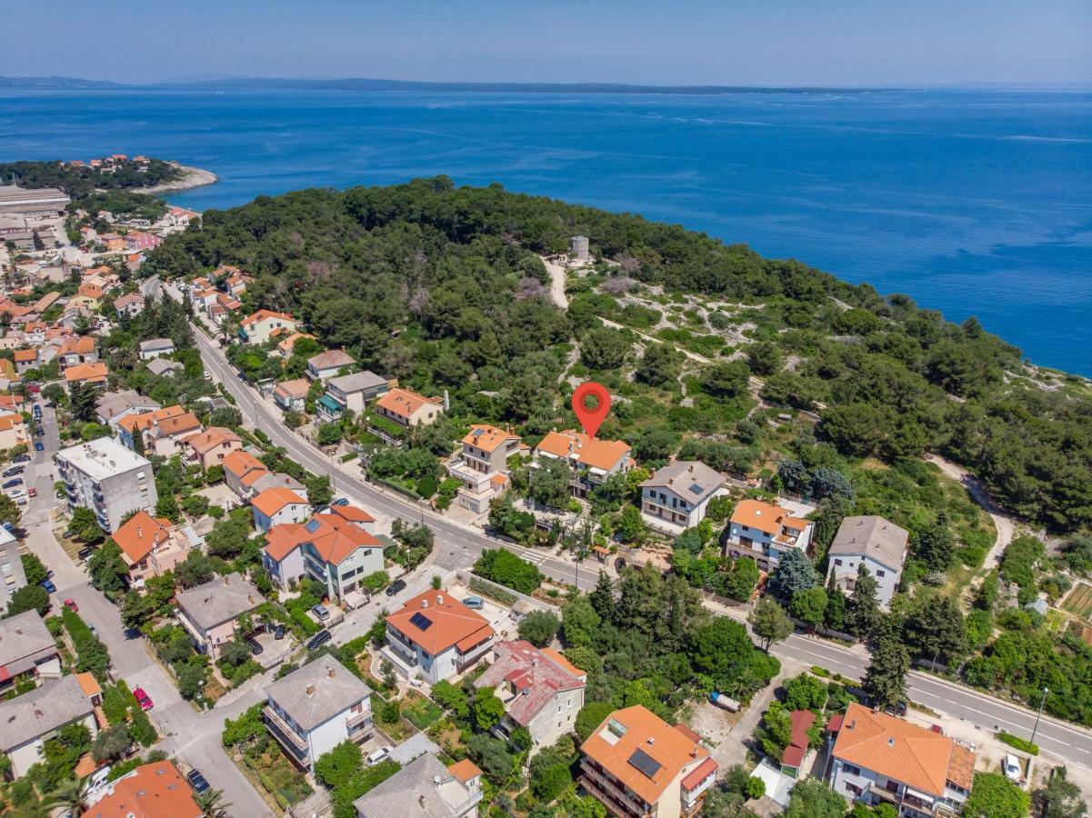 Apartments Mirella Mali Losinj Bagian luar foto
