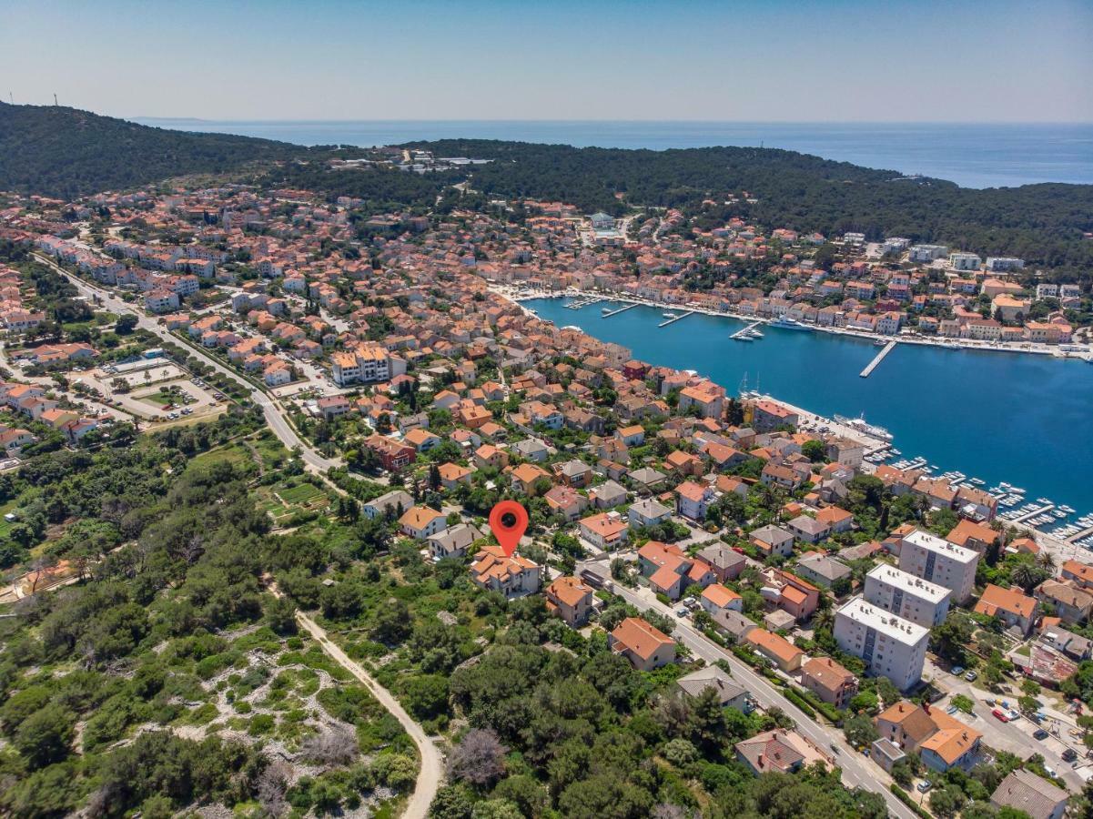 Apartments Mirella Mali Losinj Bagian luar foto
